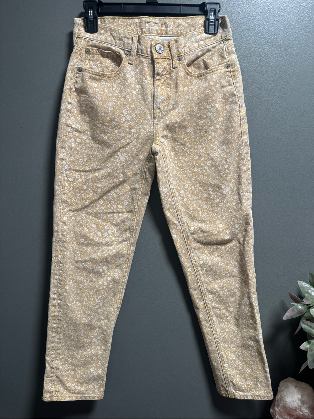 American Eagle Outfitters 90s Floral Print Jeans - Mustard Yellow